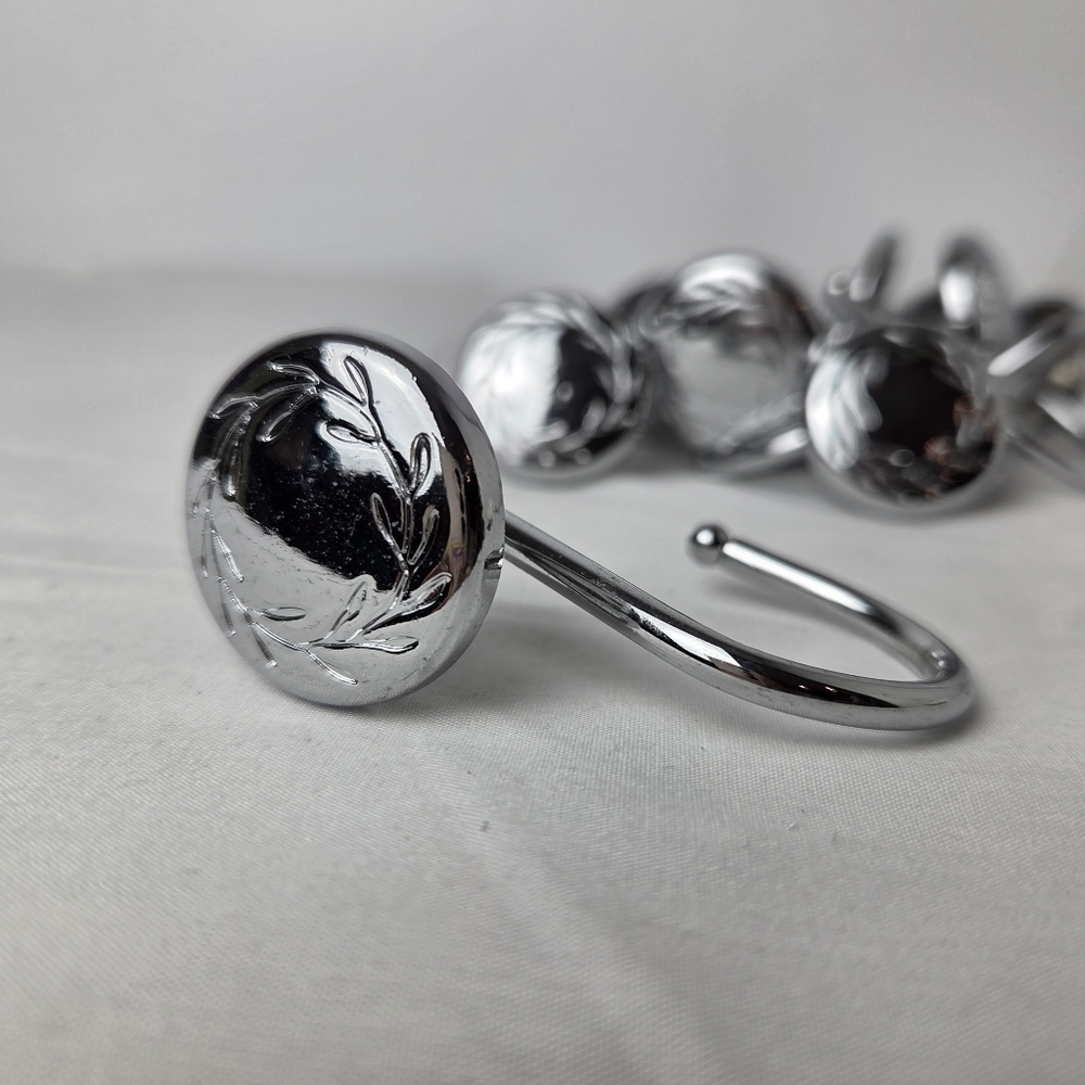 Set Of 12 Engraved Wreath Silver Chrome Bath Shower Curtain Hooks Metal Circle - Picture 7 of 7